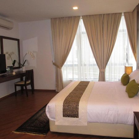 Samsuria Beach Resort & Residence Чератінг Екстер'єр фото