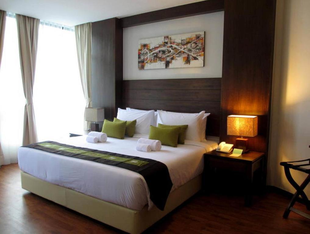 Samsuria Beach Resort & Residence Чератінг Екстер'єр фото