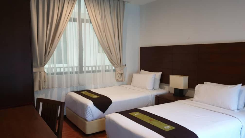 Samsuria Beach Resort & Residence Чератінг Екстер'єр фото