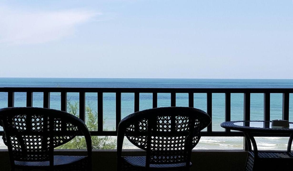 Samsuria Beach Resort & Residence Чератінг Екстер'єр фото