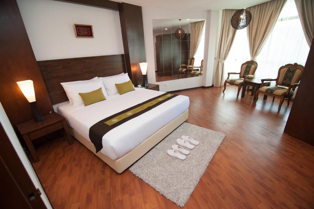 Samsuria Beach Resort & Residence Чератінг Екстер'єр фото