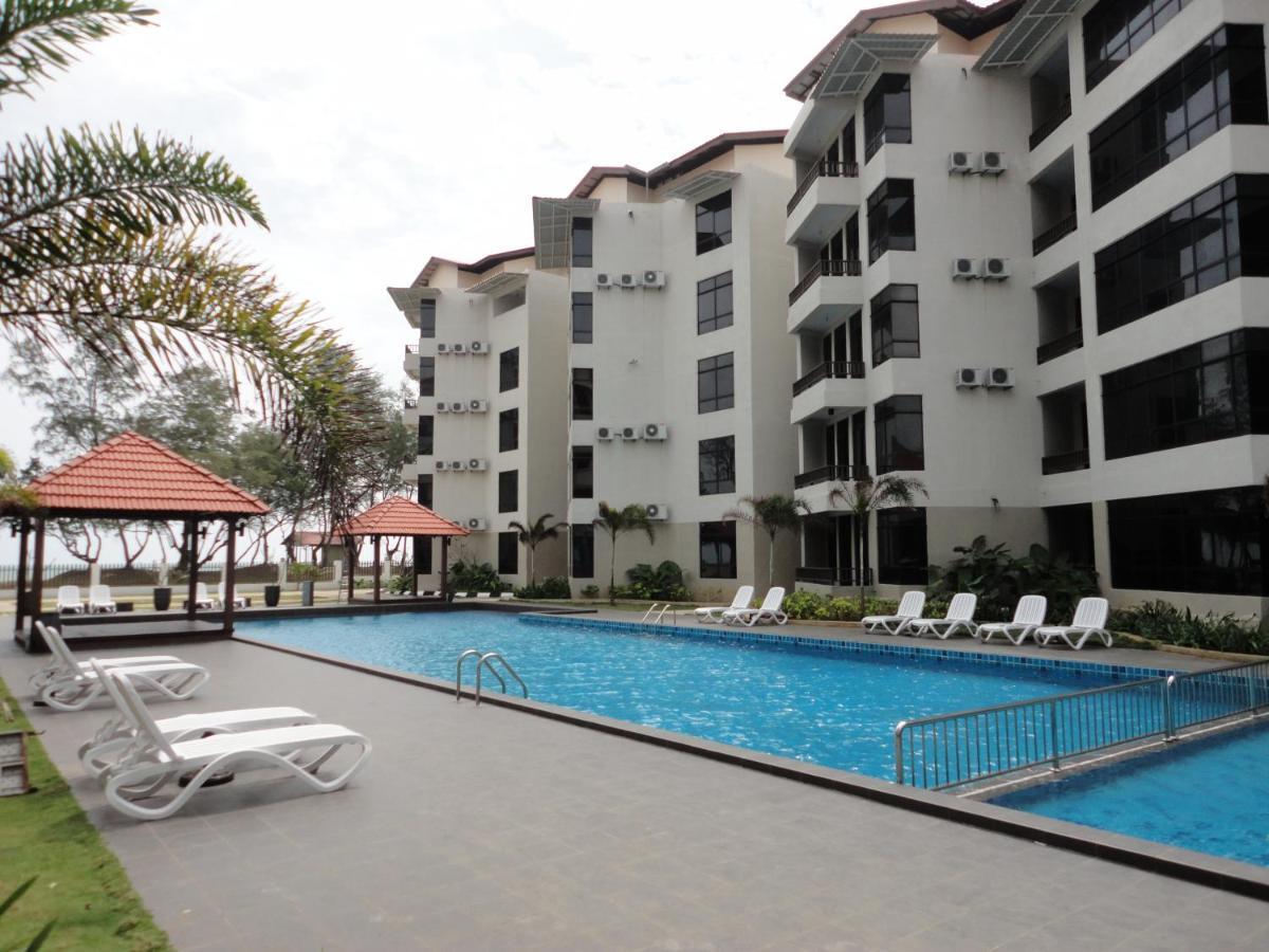Samsuria Beach Resort & Residence Чератінг Екстер'єр фото
