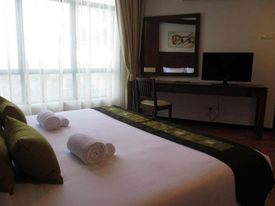 Samsuria Beach Resort & Residence Чератінг Екстер'єр фото